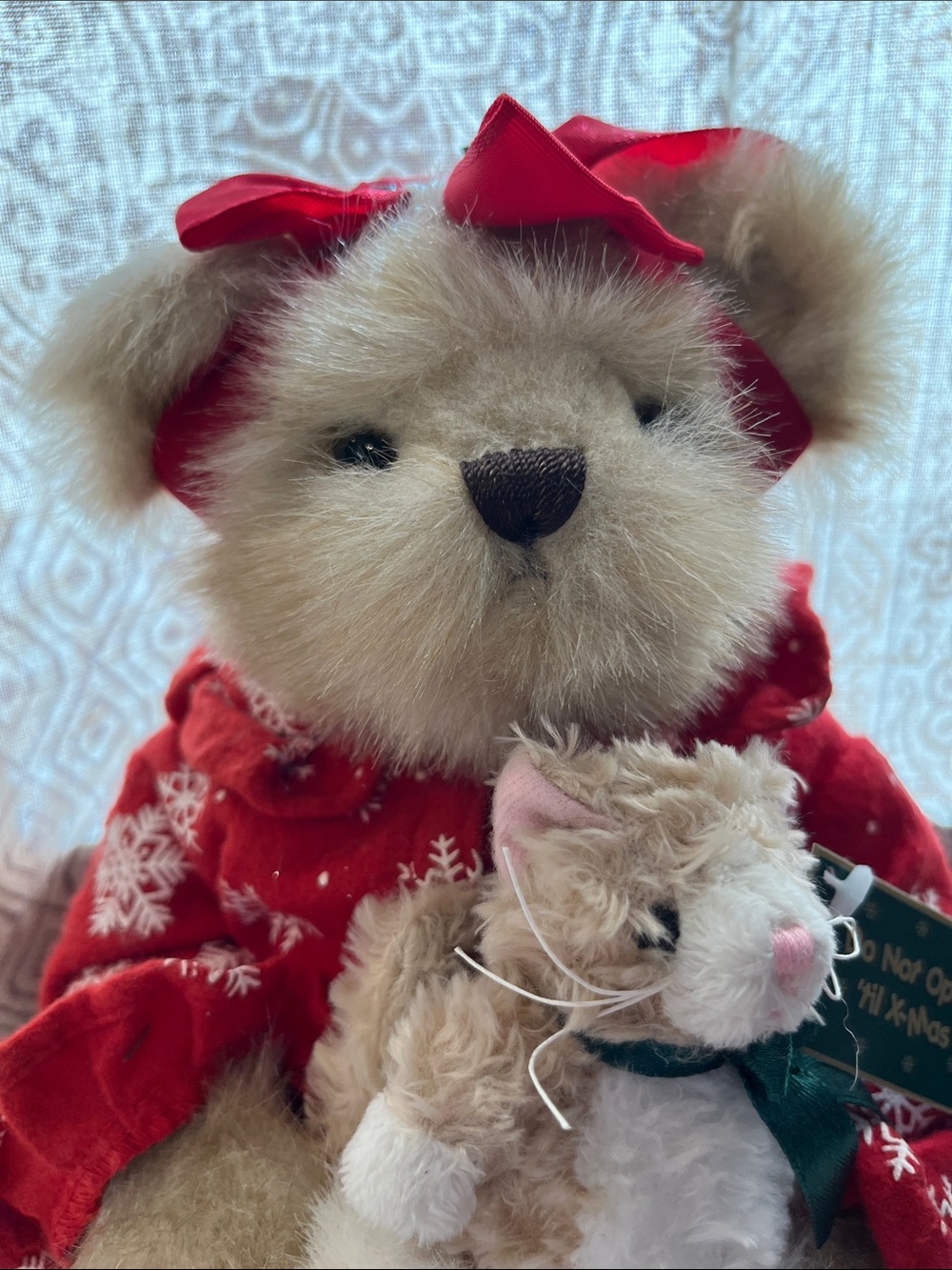 Vintage bearington collection Christmas bear